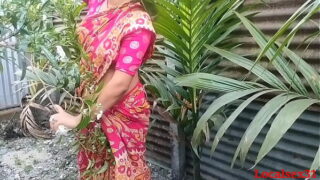 Bengali Desi Bhabhi With Her Lover Fucking Pussy In Saree