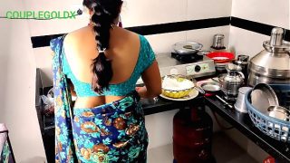 Desi housewife sex affair with house owner