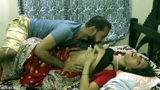 Indian hot wife having sex with bs pass caretaker